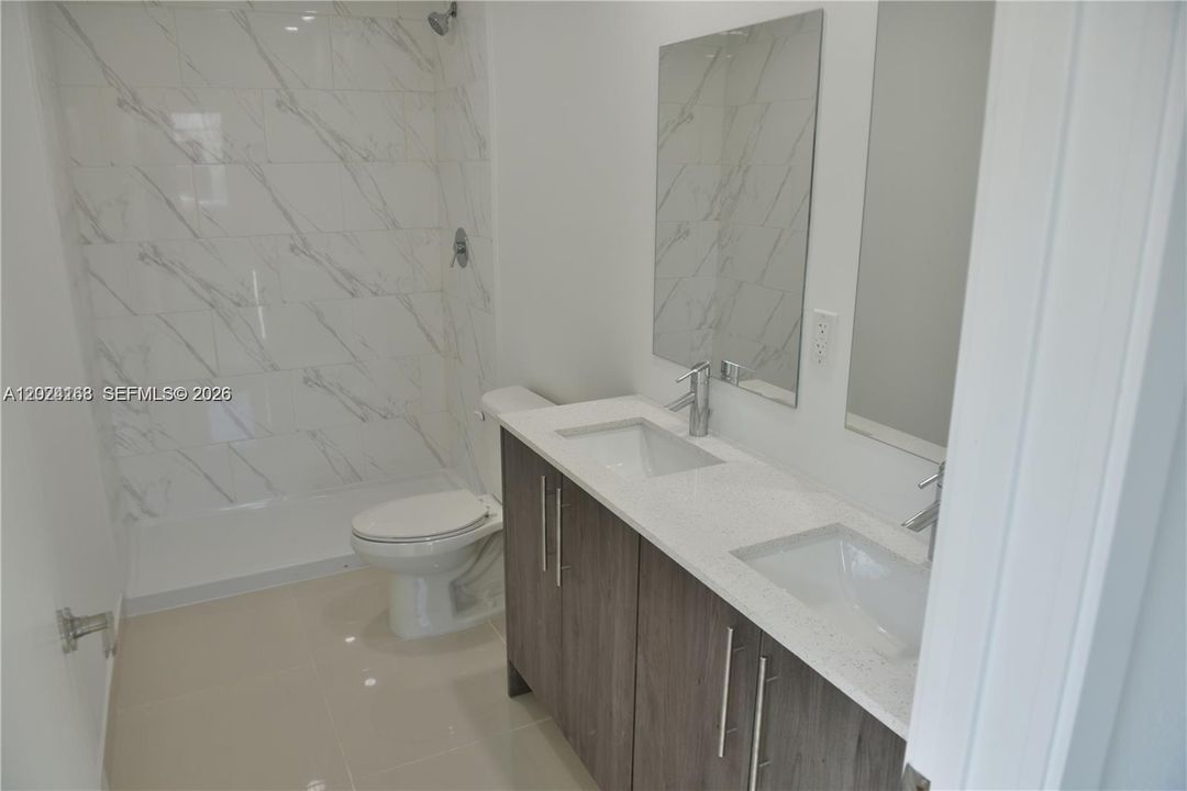 For Rent: $3,000 (5 beds, 4 baths, 1902 Square Feet)