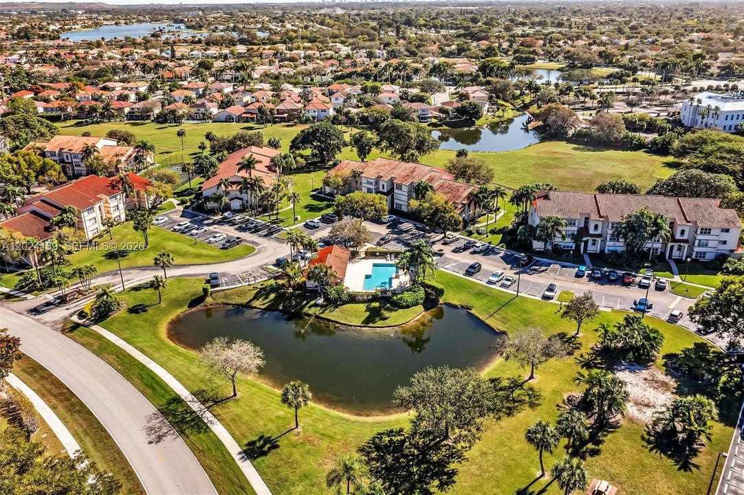 For Rent: $1,945 (1 beds, 1 baths, 712 Square Feet)