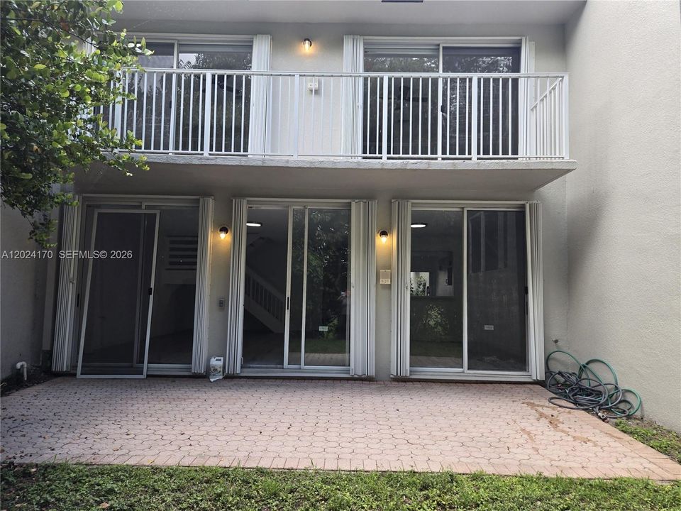 Active With Contract: $3,700 (3 beds, 2 baths, 1898 Square Feet)