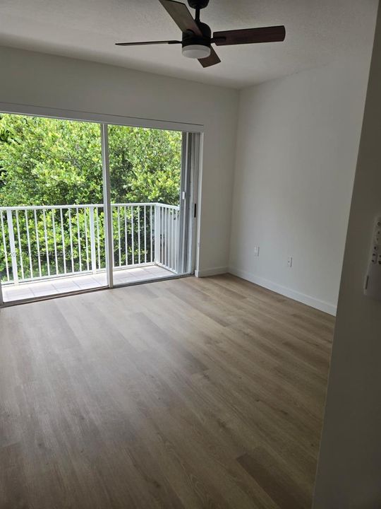 Active With Contract: $3,700 (3 beds, 2 baths, 1898 Square Feet)