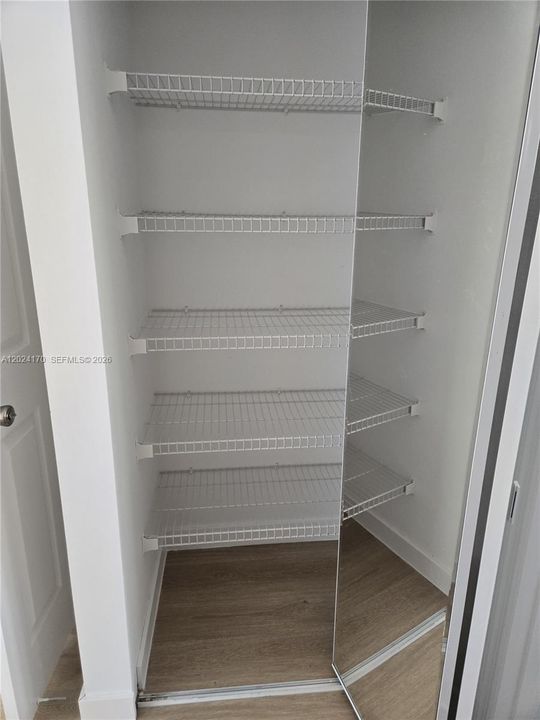 Active With Contract: $3,700 (3 beds, 2 baths, 1898 Square Feet)