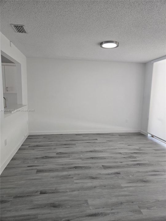 Active With Contract: $3,700 (3 beds, 2 baths, 1898 Square Feet)