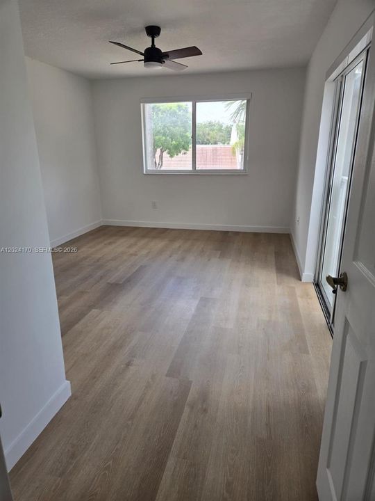Active With Contract: $3,700 (3 beds, 2 baths, 1898 Square Feet)