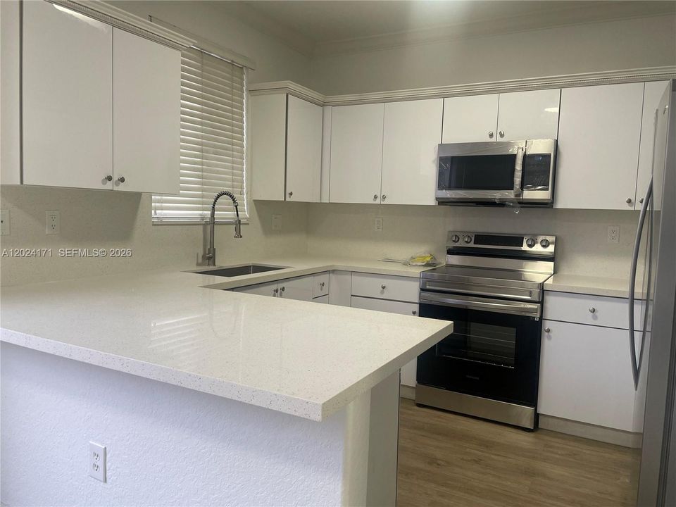В аренду: $2,950 (3 спален, 2 ванн, 1386 Квадратных фут)