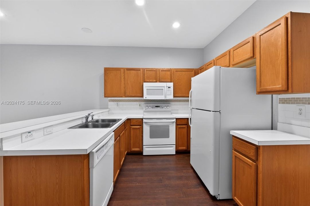 En Venta: $208,500 (2 camas, 2 baños, 0 Pies cuadrados)