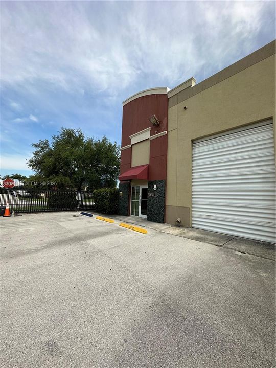 For Rent: $3,200 (0 beds, 0 baths, 0 Square Feet)