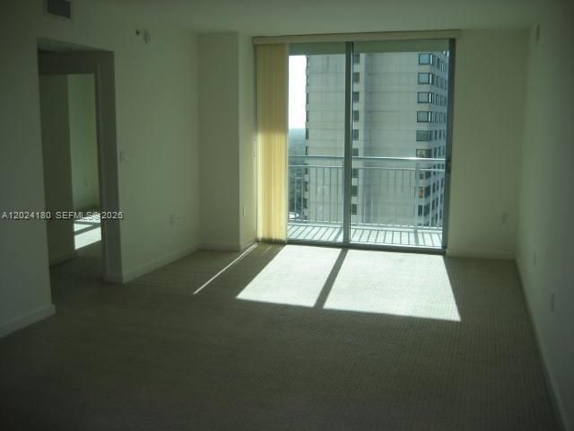 For Sale: $285,900 (1 beds, 1 baths, 797 Square Feet)