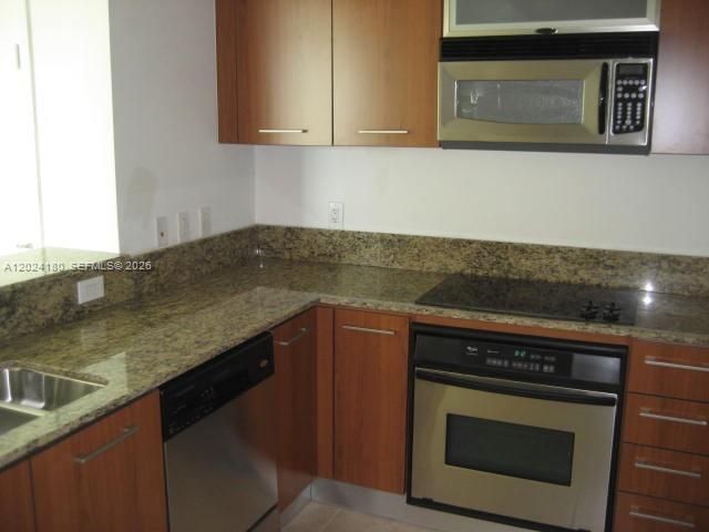 For Sale: $285,900 (1 beds, 1 baths, 797 Square Feet)