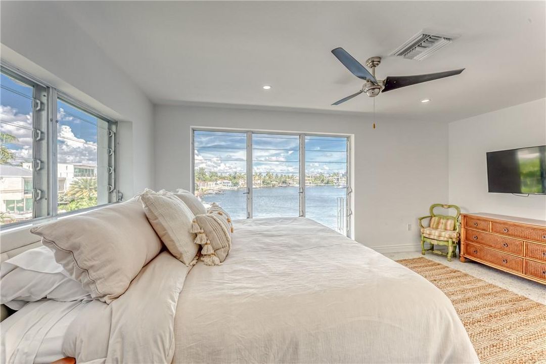 main bedroom with Bay view