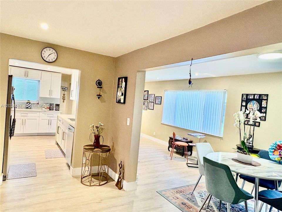 En Venta: $465,000 (2 camas, 2 baños, 1438 Pies cuadrados)