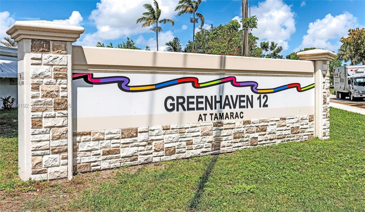 For Sale: $274,900 (2 beds, 1 baths, 1216 Square Feet)