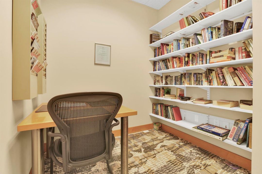 STUDY ROOM