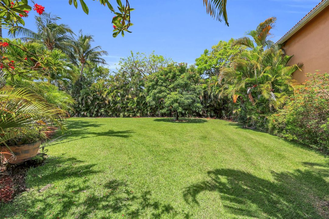 Large Side Yard
