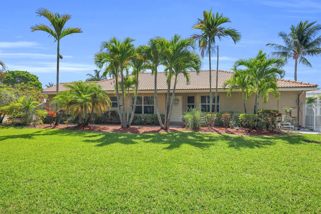 Large Side Yard