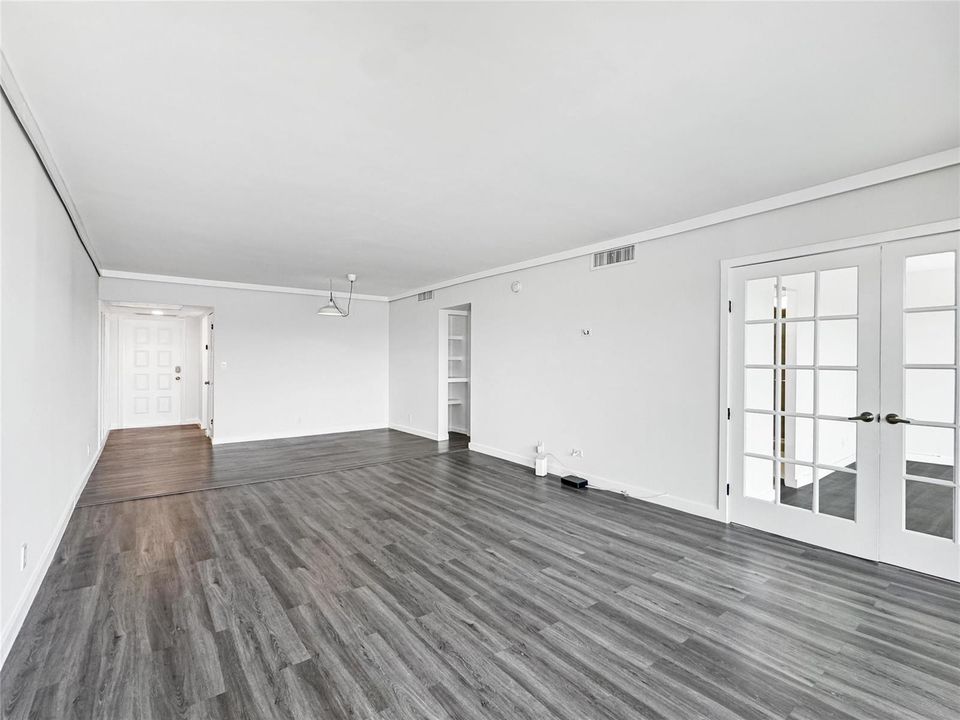 Living/Dining Room