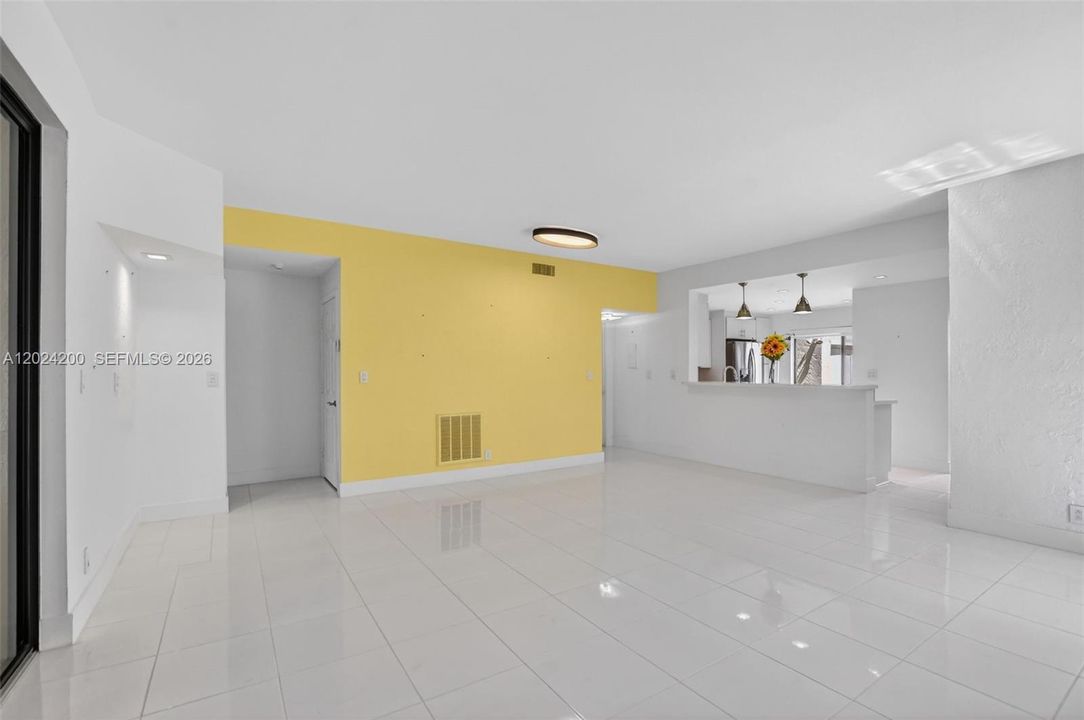 For Rent: $3,450 (2 beds, 2 baths, 1309 Square Feet)