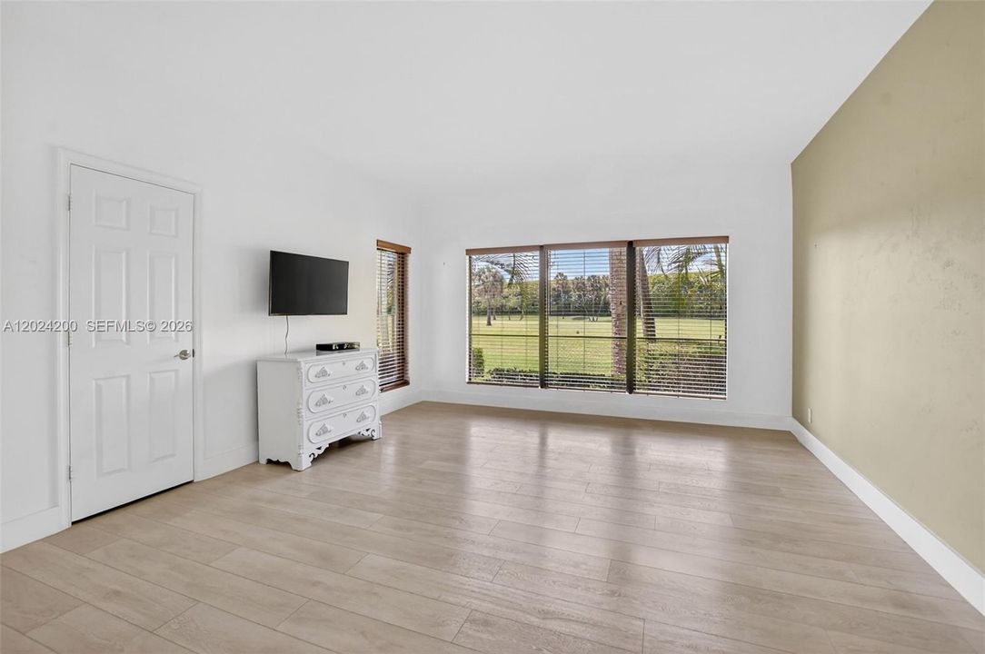 For Rent: $3,450 (2 beds, 2 baths, 1309 Square Feet)