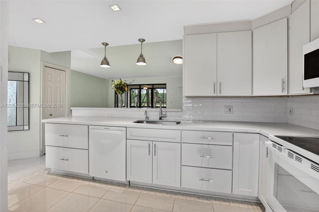 For Rent: $3,450 (2 beds, 2 baths, 1309 Square Feet)