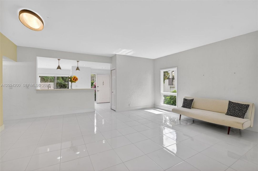 For Rent: $3,450 (2 beds, 2 baths, 1309 Square Feet)