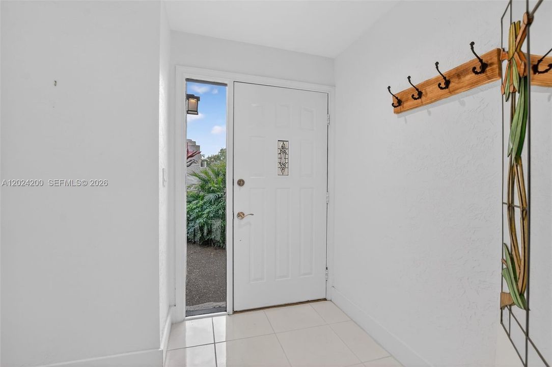 For Rent: $3,450 (2 beds, 2 baths, 1309 Square Feet)