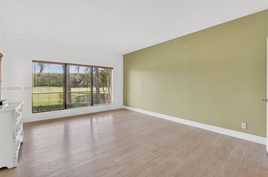 For Rent: $3,450 (2 beds, 2 baths, 1309 Square Feet)