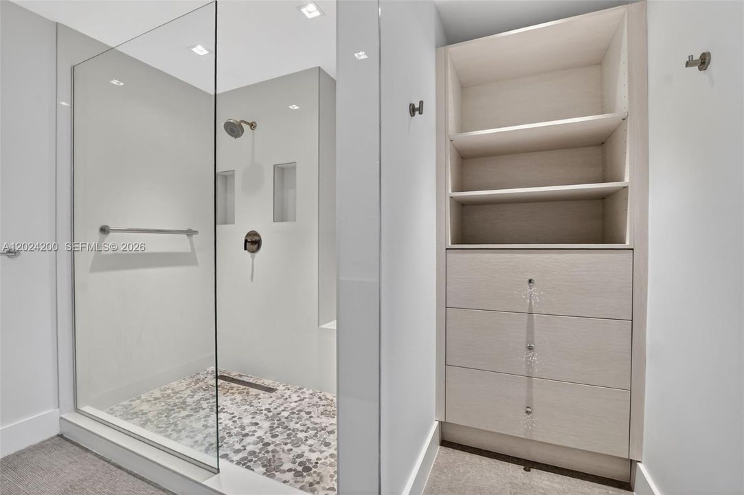 For Rent: $3,450 (2 beds, 2 baths, 1309 Square Feet)