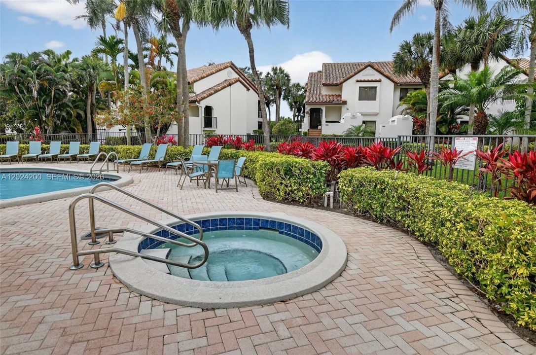 For Rent: $3,450 (2 beds, 2 baths, 1309 Square Feet)