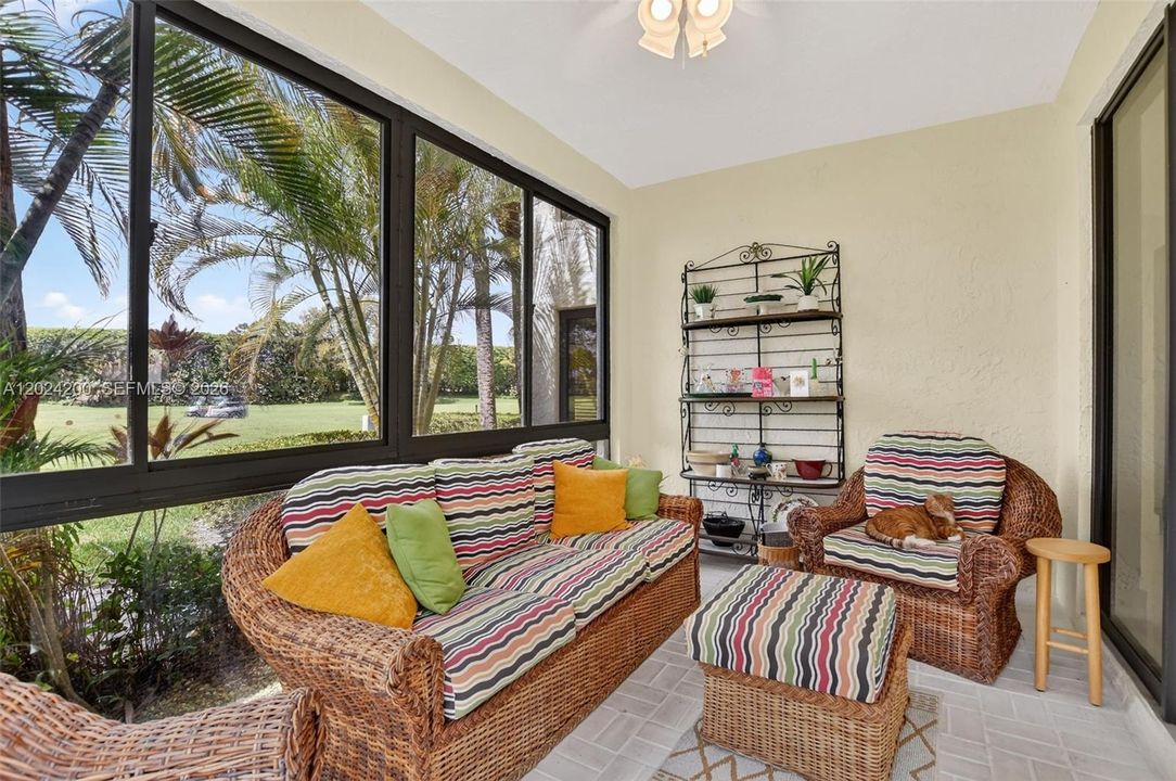 For Rent: $3,450 (2 beds, 2 baths, 1309 Square Feet)