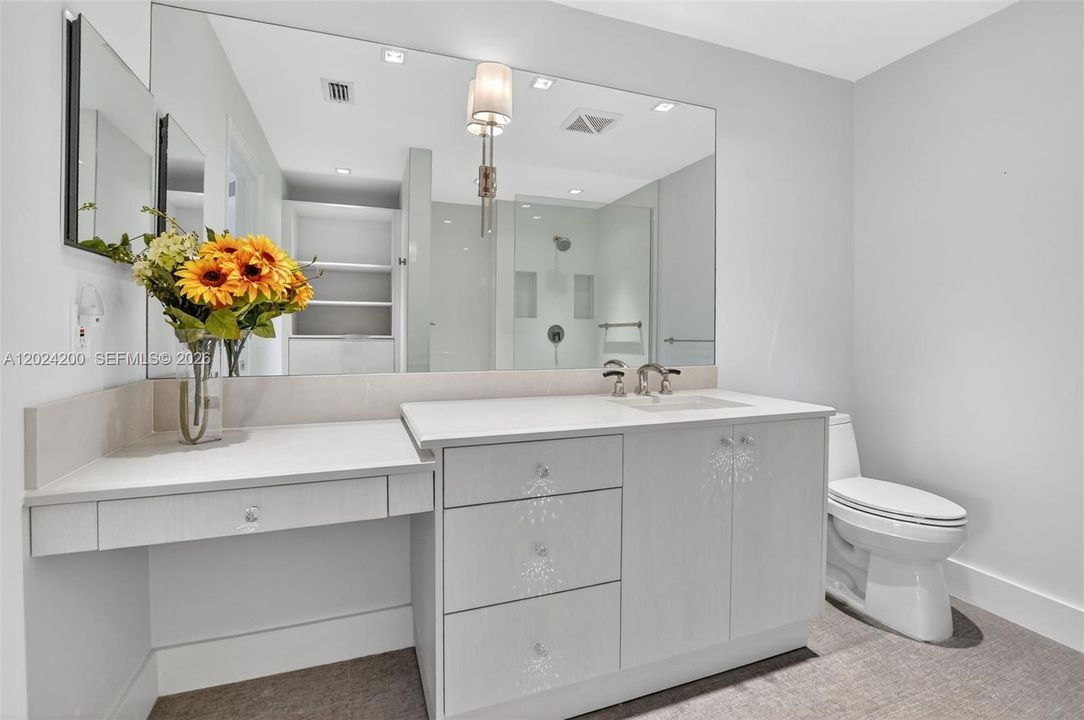 For Rent: $3,450 (2 beds, 2 baths, 1309 Square Feet)
