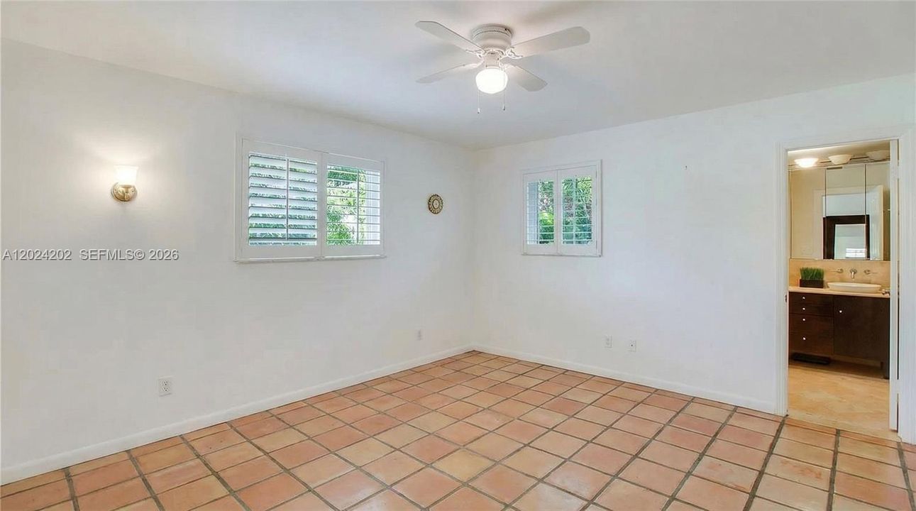 Recently Rented: $10,000 (3 beds, 2 baths, 1635 Square Feet)