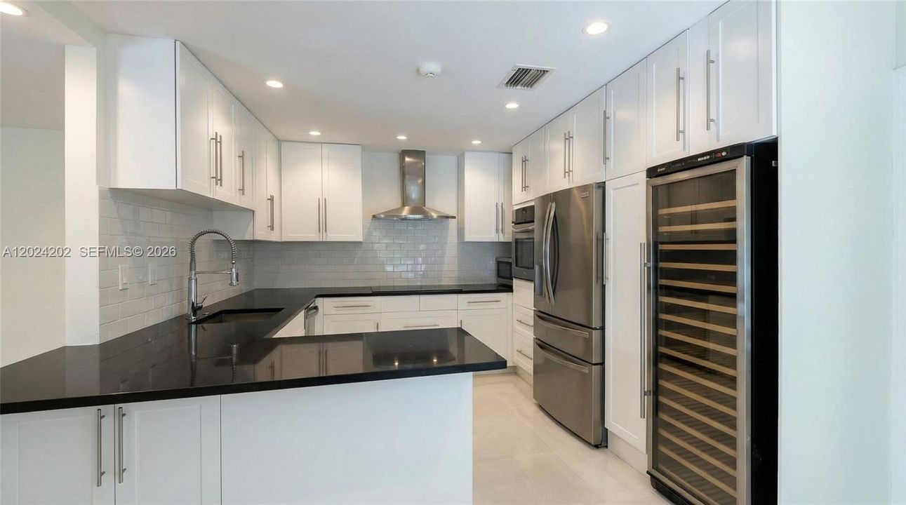 Recently Rented: $10,000 (3 beds, 2 baths, 1635 Square Feet)