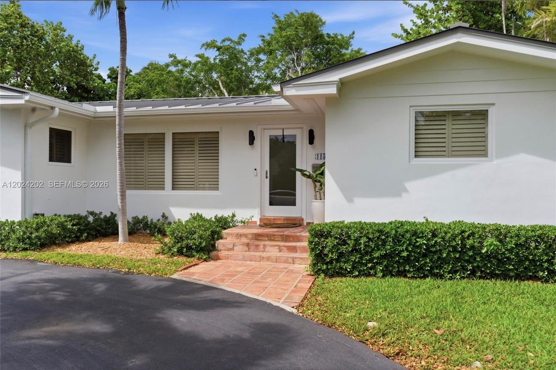 Recently Rented: $10,000 (3 beds, 2 baths, 1635 Square Feet)