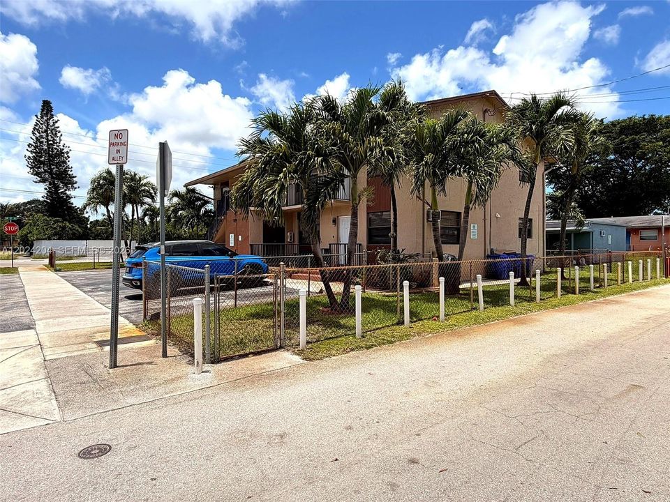 For Sale: $1,199,000 (0 beds, 0 baths, 3561 Square Feet)
