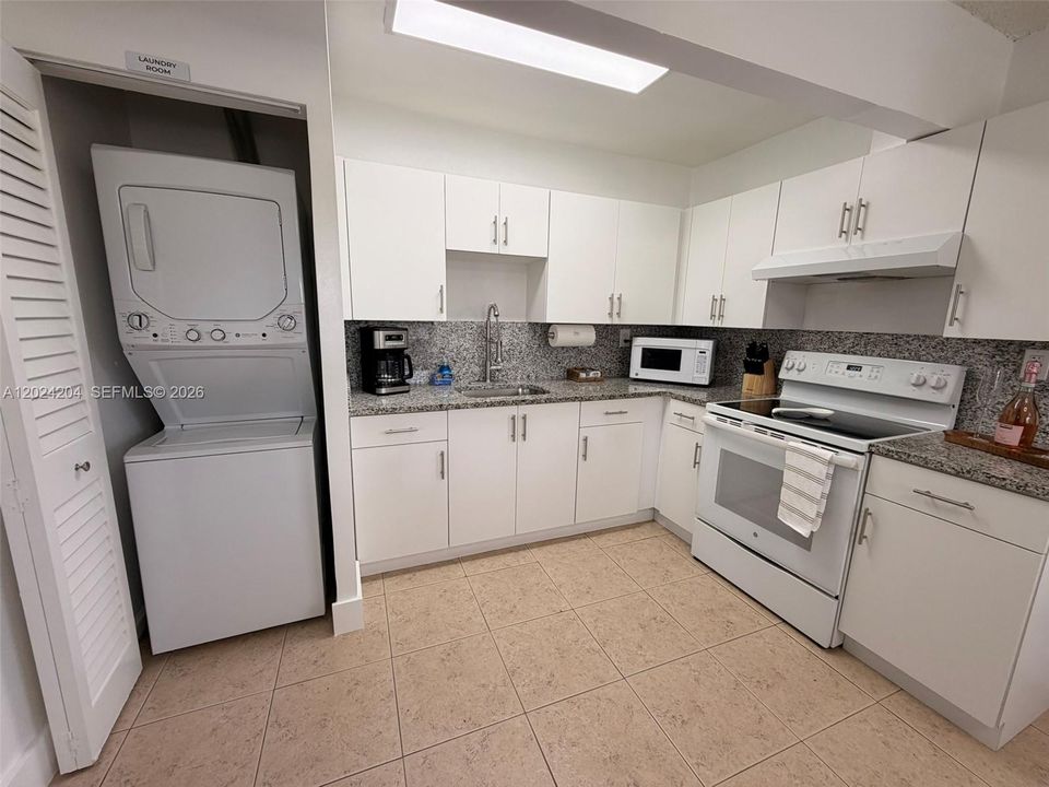 For Sale: $1,199,000 (0 beds, 0 baths, 3561 Square Feet)