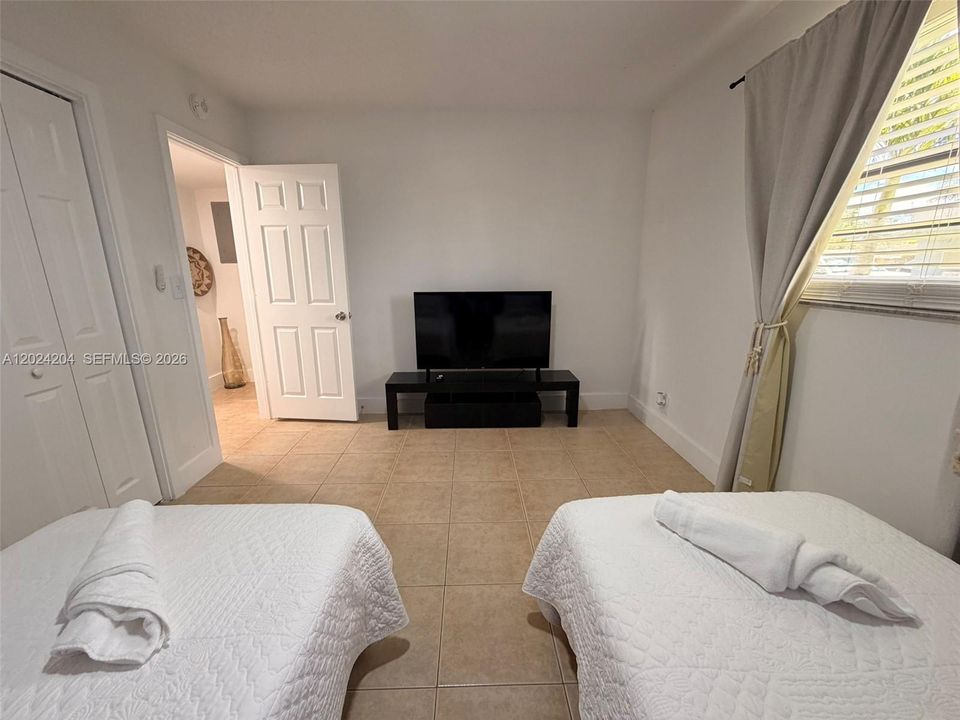 For Sale: $1,199,000 (0 beds, 0 baths, 3561 Square Feet)