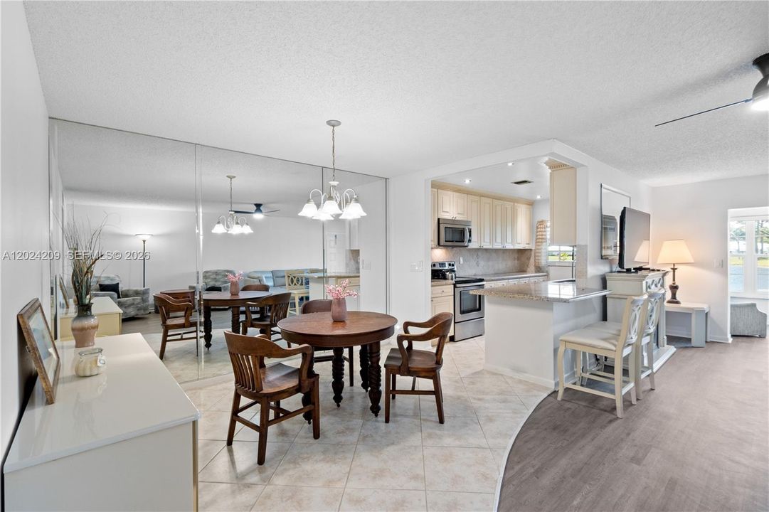 For Sale: $164,900 (1 beds, 2 baths, 1068 Square Feet)