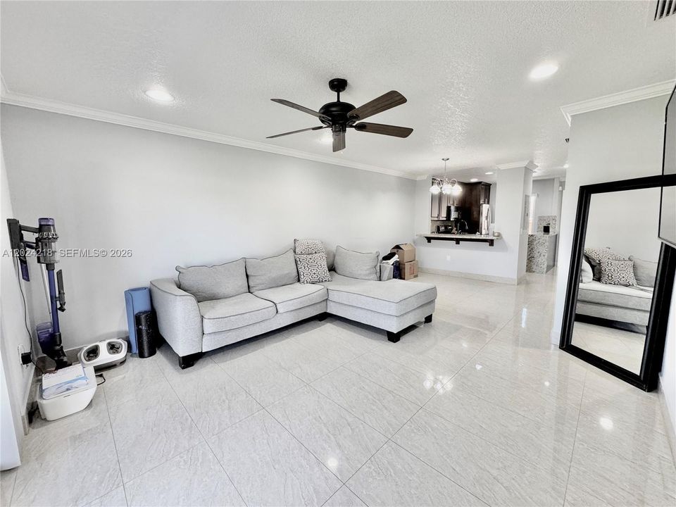 En Renta: $2,950 (3 camas, 2 baños, 1144 Pies cuadrados)