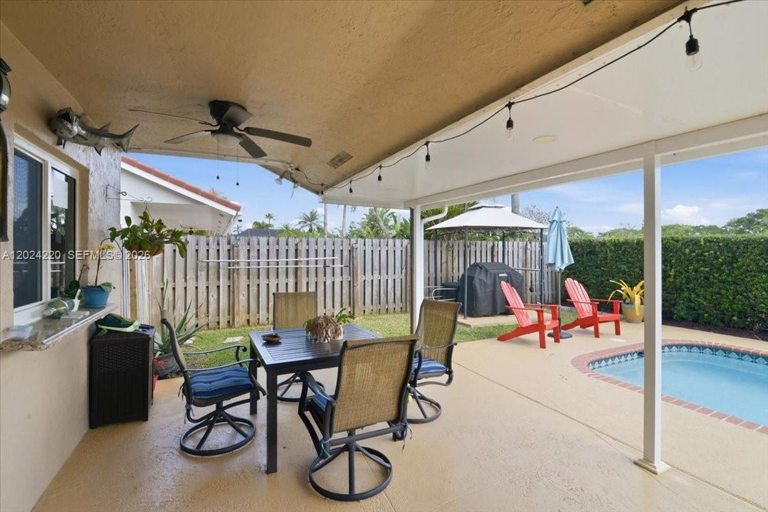 For Sale: $859,000 (4 beds, 2 baths, 2294 Square Feet)