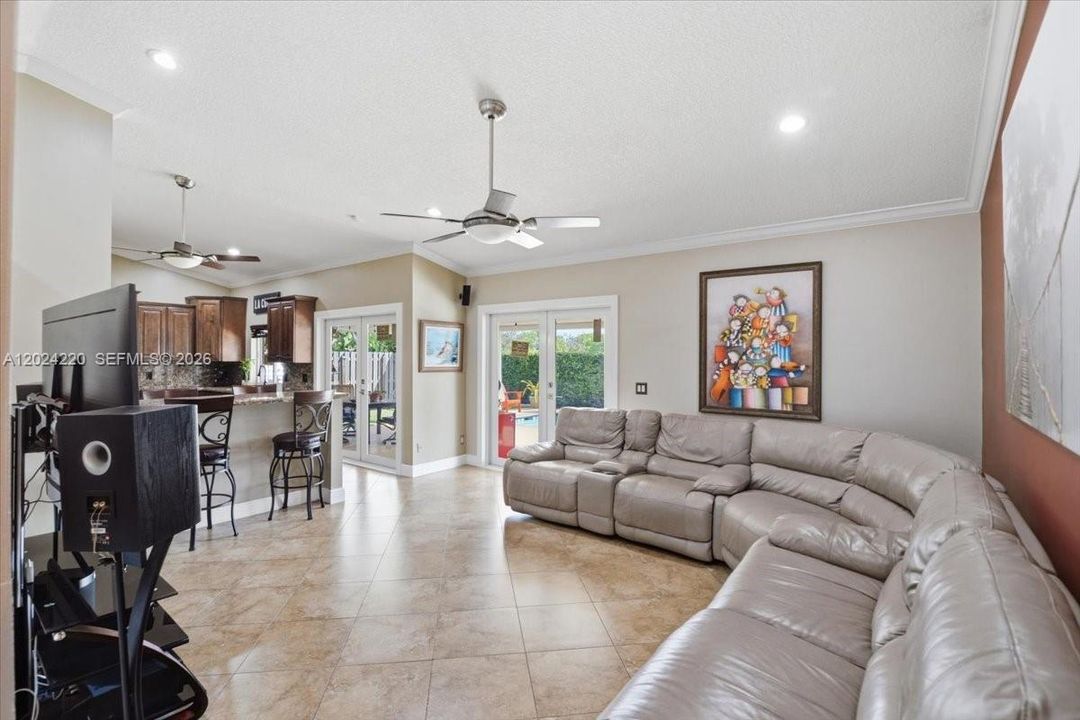 For Sale: $859,000 (4 beds, 2 baths, 2294 Square Feet)