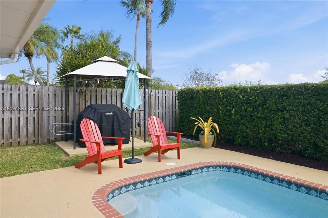 For Sale: $859,000 (4 beds, 2 baths, 2294 Square Feet)