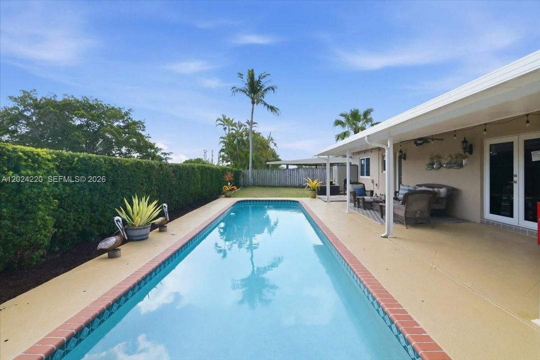 For Sale: $859,000 (4 beds, 2 baths, 2294 Square Feet)