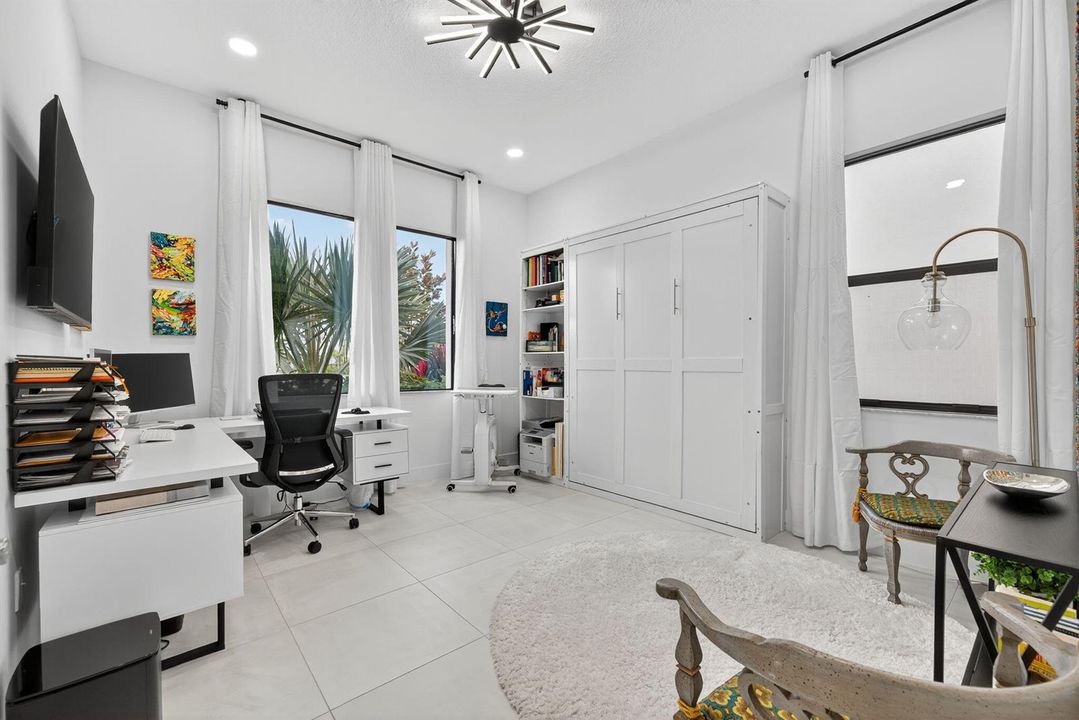 Office (5th Bedroom)