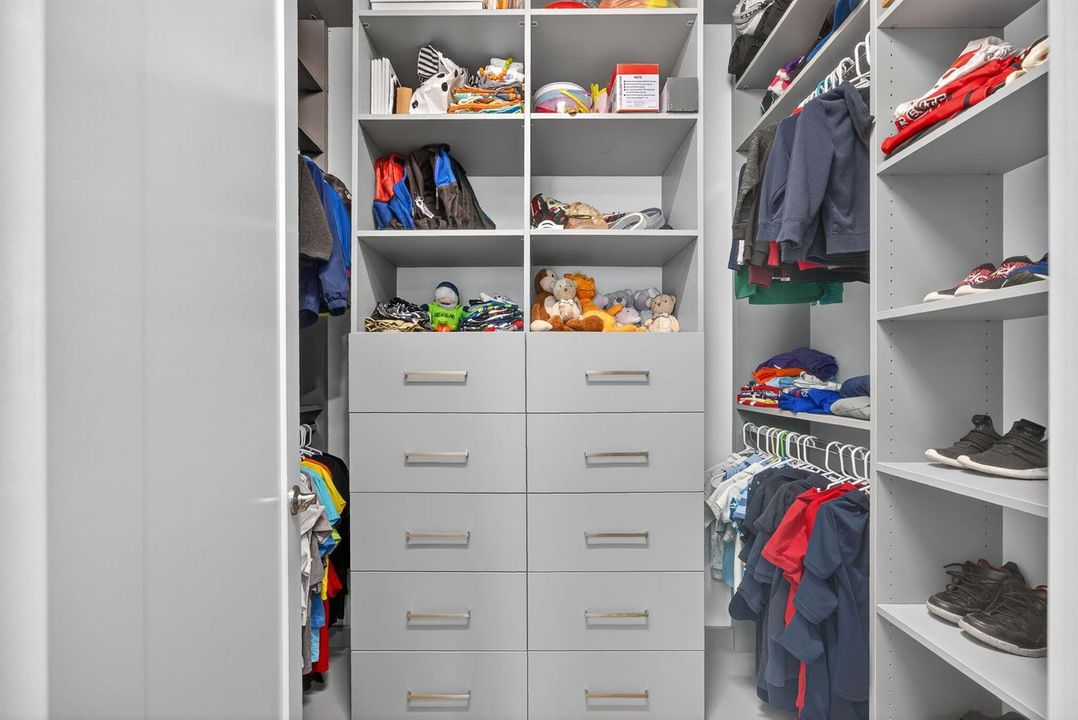 Bedroom 4 closet