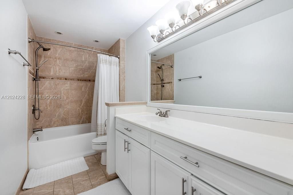 For Sale: $725,000 (4 beds, 3 baths, 2305 Square Feet)