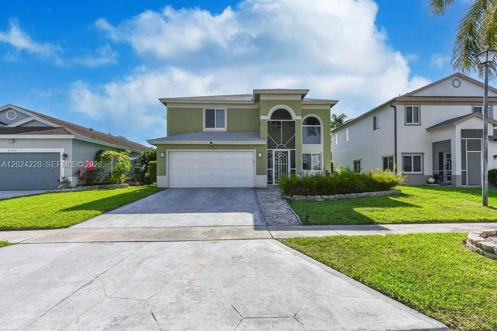 For Sale: $725,000 (4 beds, 3 baths, 2305 Square Feet)