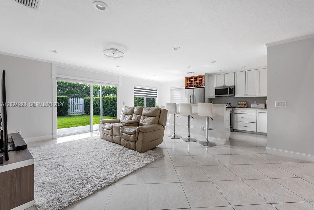 For Sale: $725,000 (4 beds, 3 baths, 2305 Square Feet)