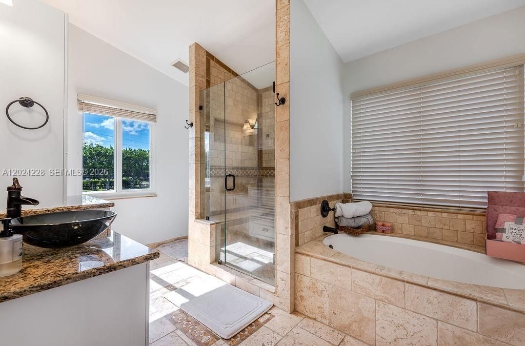 For Sale: $725,000 (4 beds, 3 baths, 2305 Square Feet)