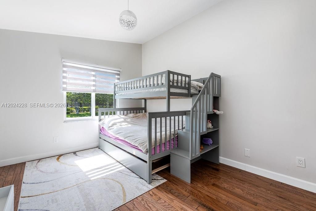 For Sale: $725,000 (4 beds, 3 baths, 2305 Square Feet)