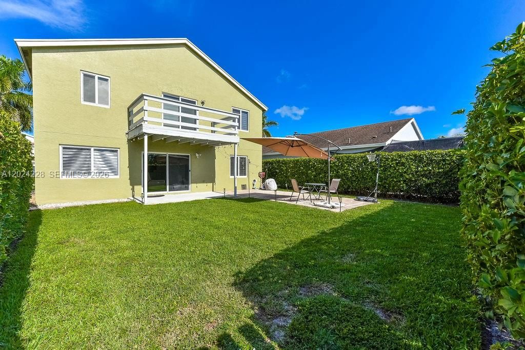For Sale: $725,000 (4 beds, 3 baths, 2305 Square Feet)