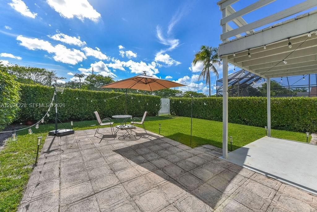 For Sale: $725,000 (4 beds, 3 baths, 2305 Square Feet)